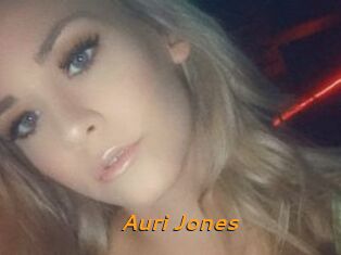 Auri_Jones