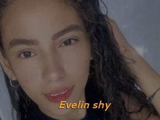 Evelin_shy