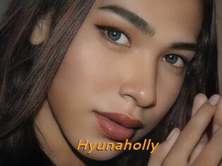 Hyunaholly