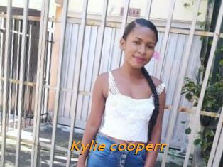 Kylie_cooperr