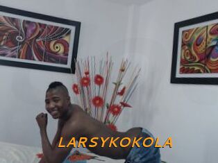 LARSYKOKOLA