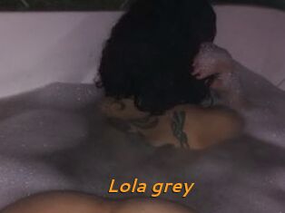 Lola_grey