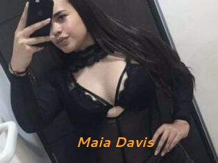 Maia_Davis