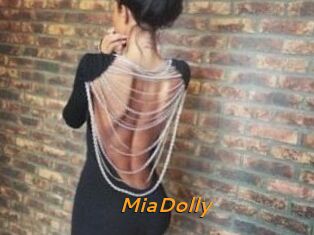 Mia_Dolly