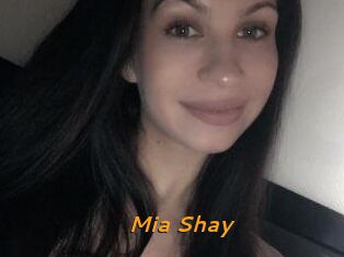 Mia_Shay