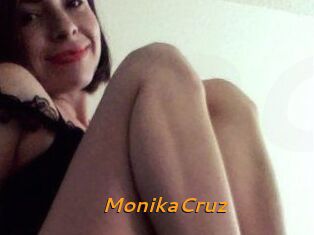Monika_Cruz