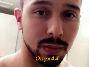 Onyx44