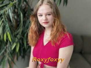 Roxyfoxyy