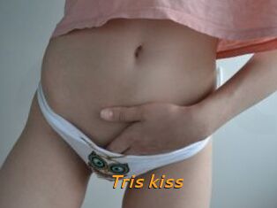 Tris_kiss